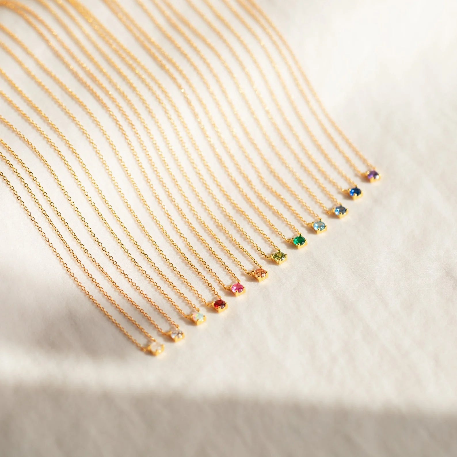 Élara Prism Necklace