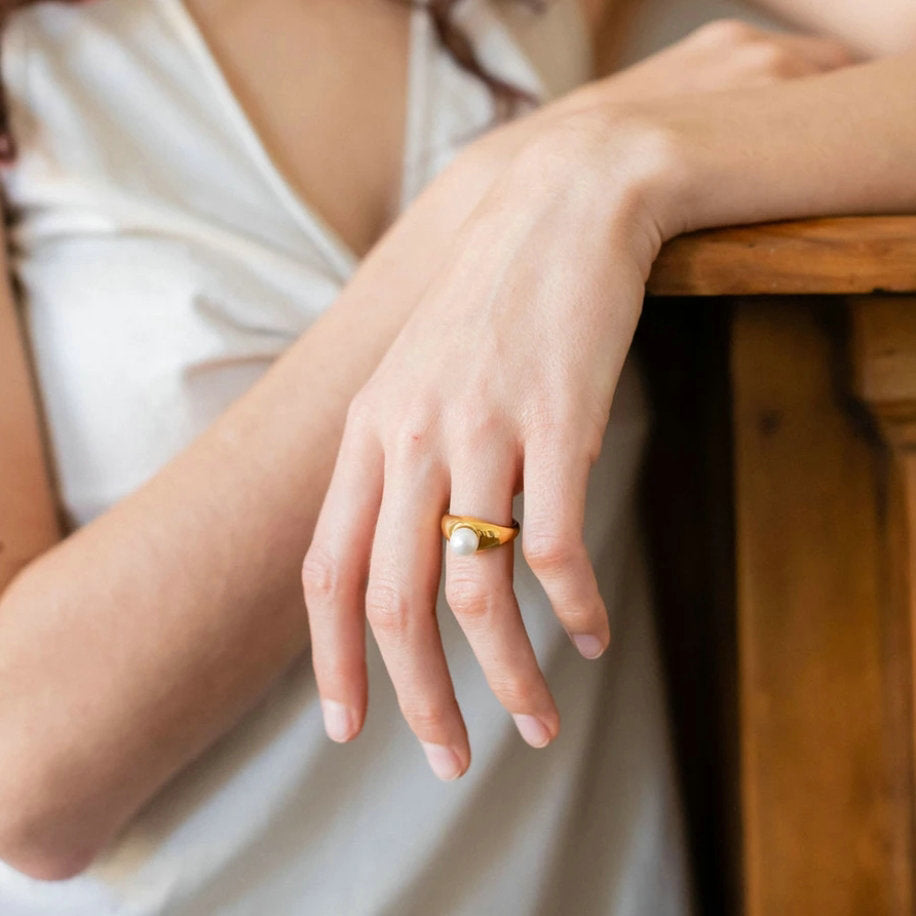 Oceana Wave Pearl Ring