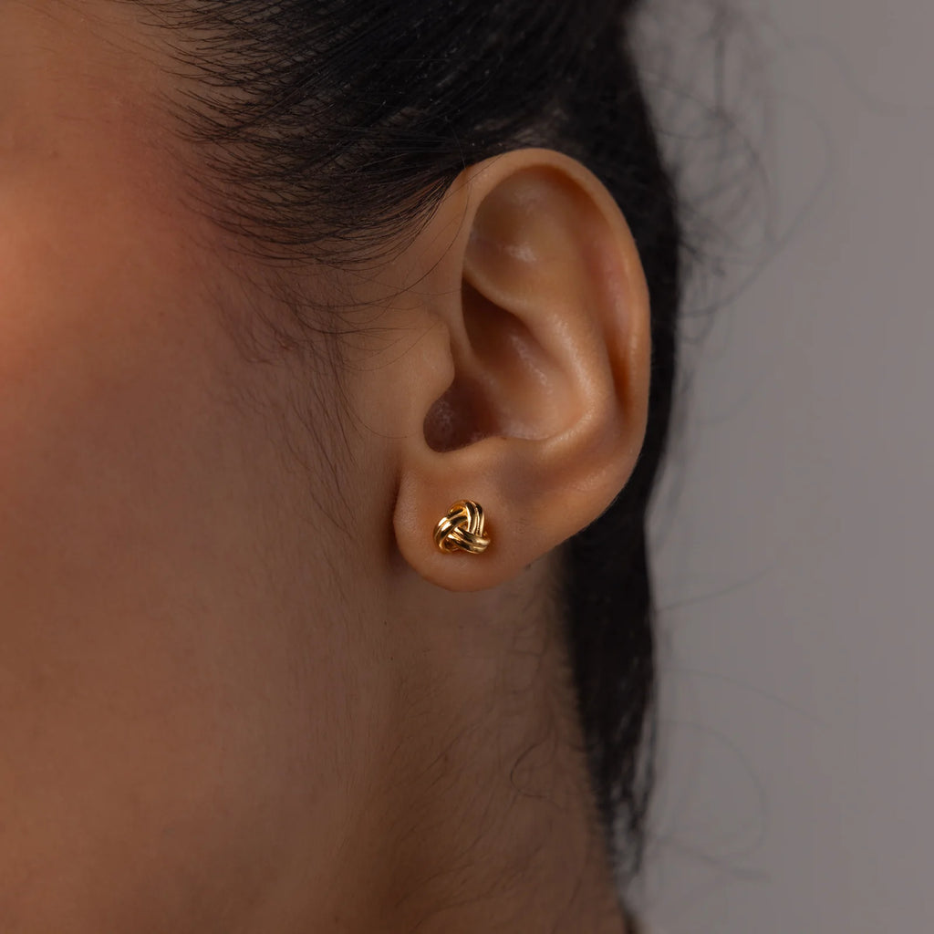 Dolce Nodo Studs