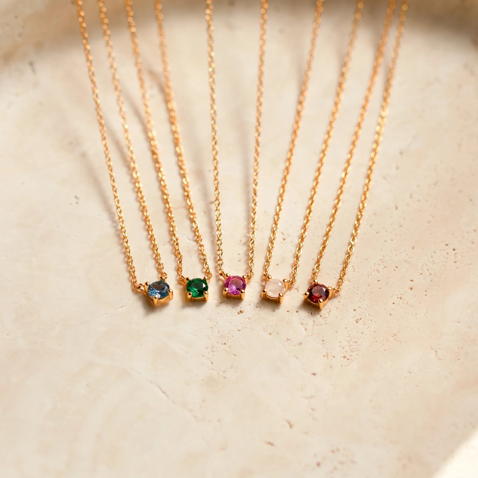 Élara Prism Necklace