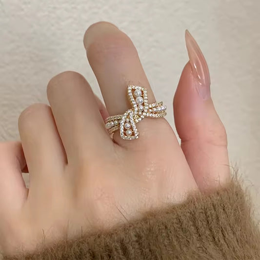 Graceful loop Ring
