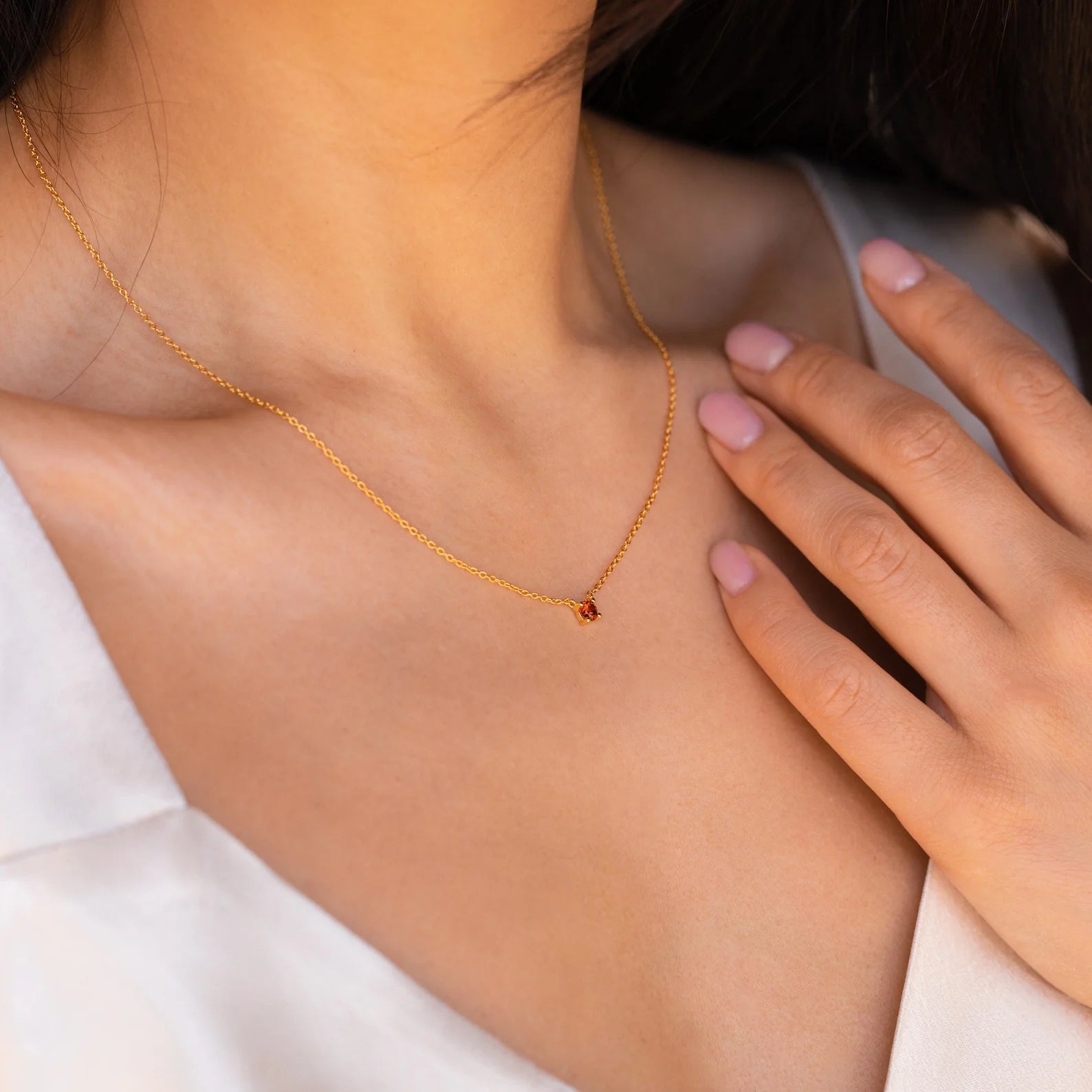 Élara Prism Necklace