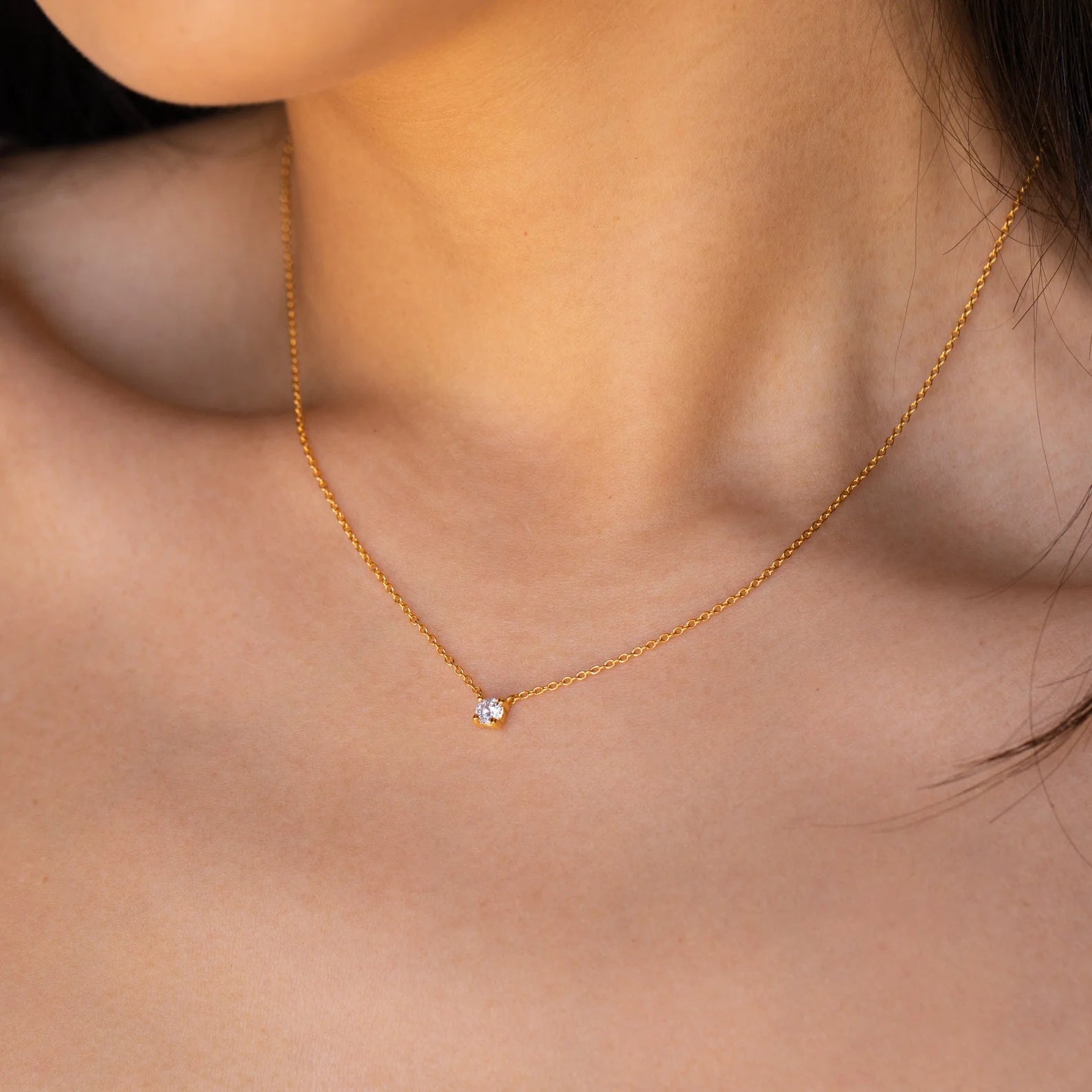 Élara Prism Necklace