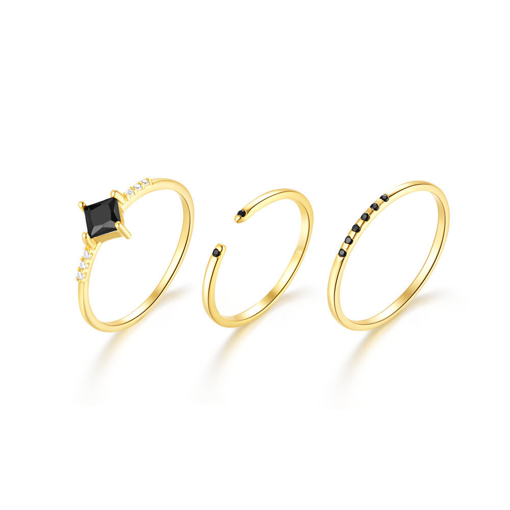 Noir Horizon Ring Set