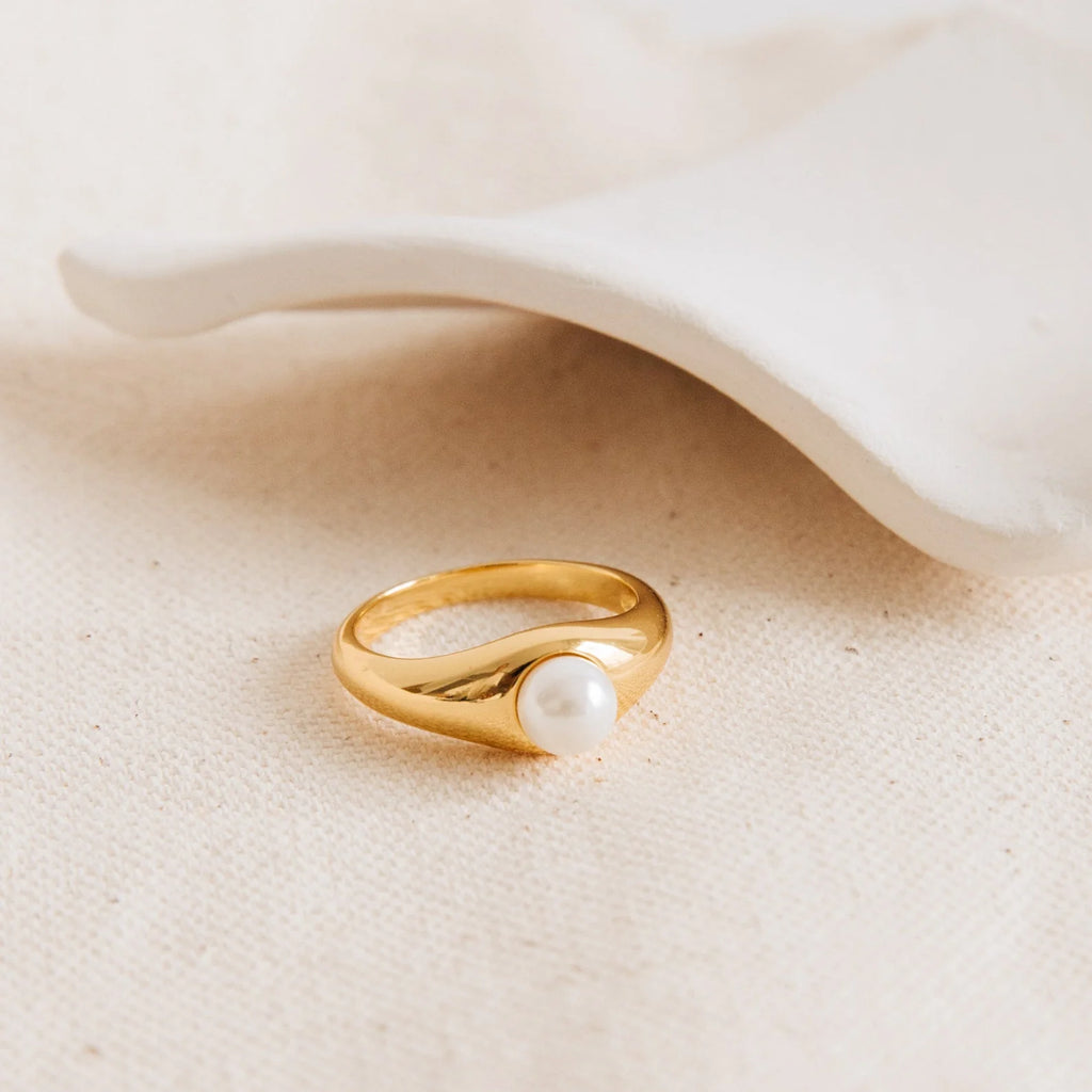 Oceana Wave Pearl Ring