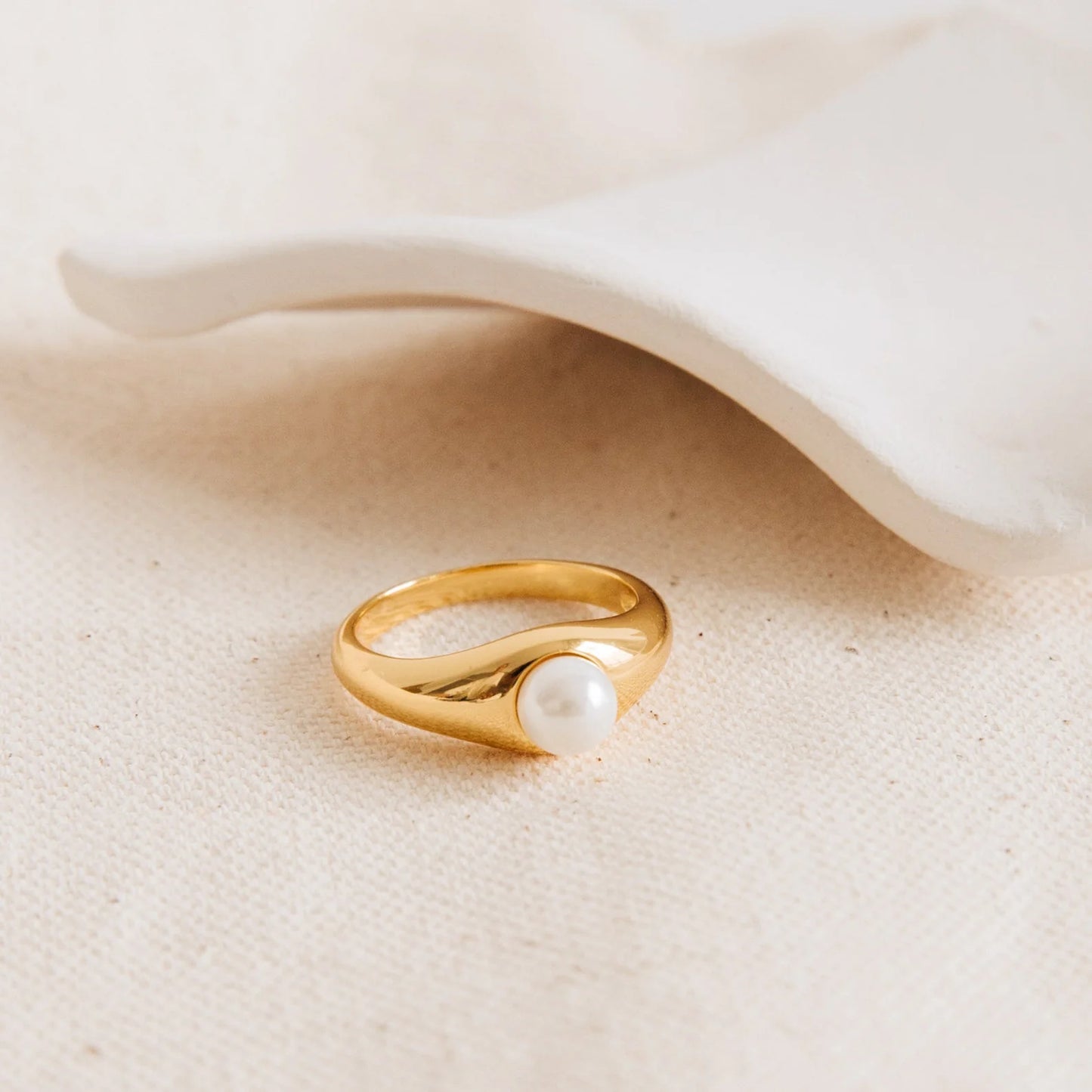 Oceana Wave Pearl Ring
