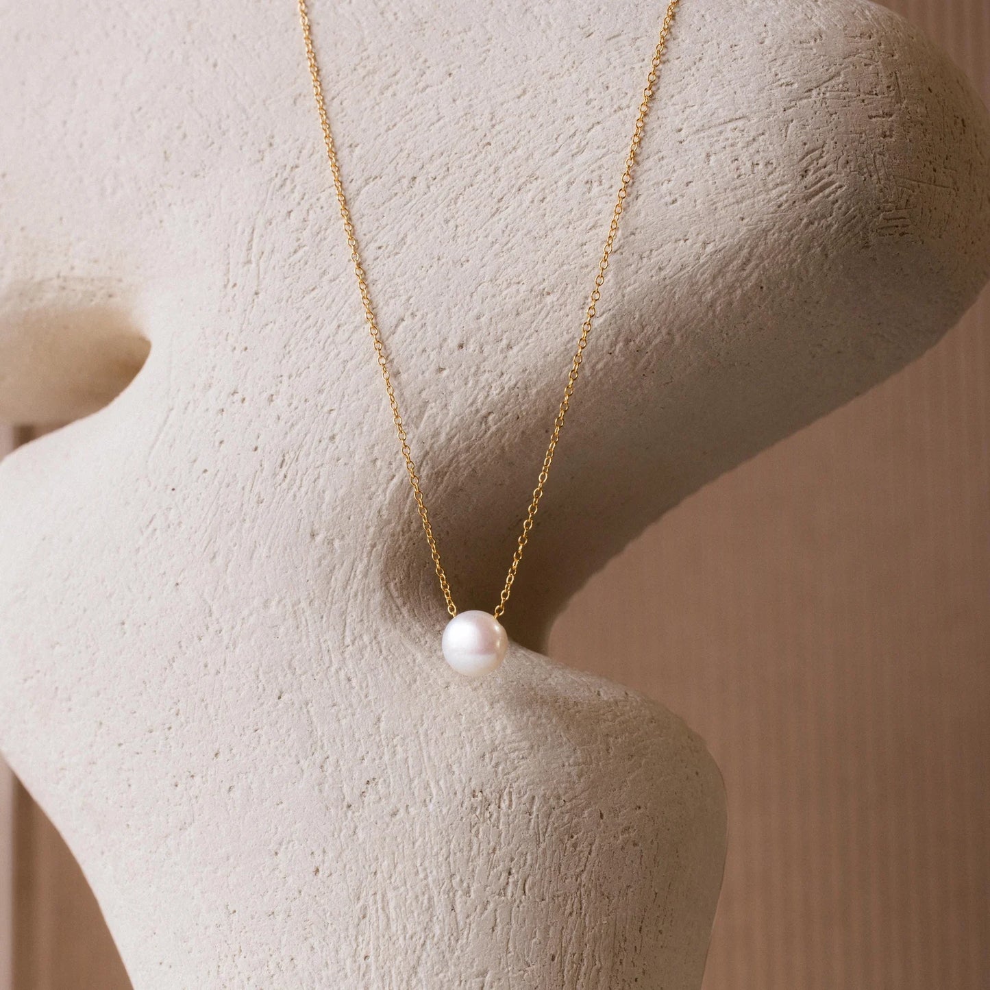 Luna Marina Pearl Necklace