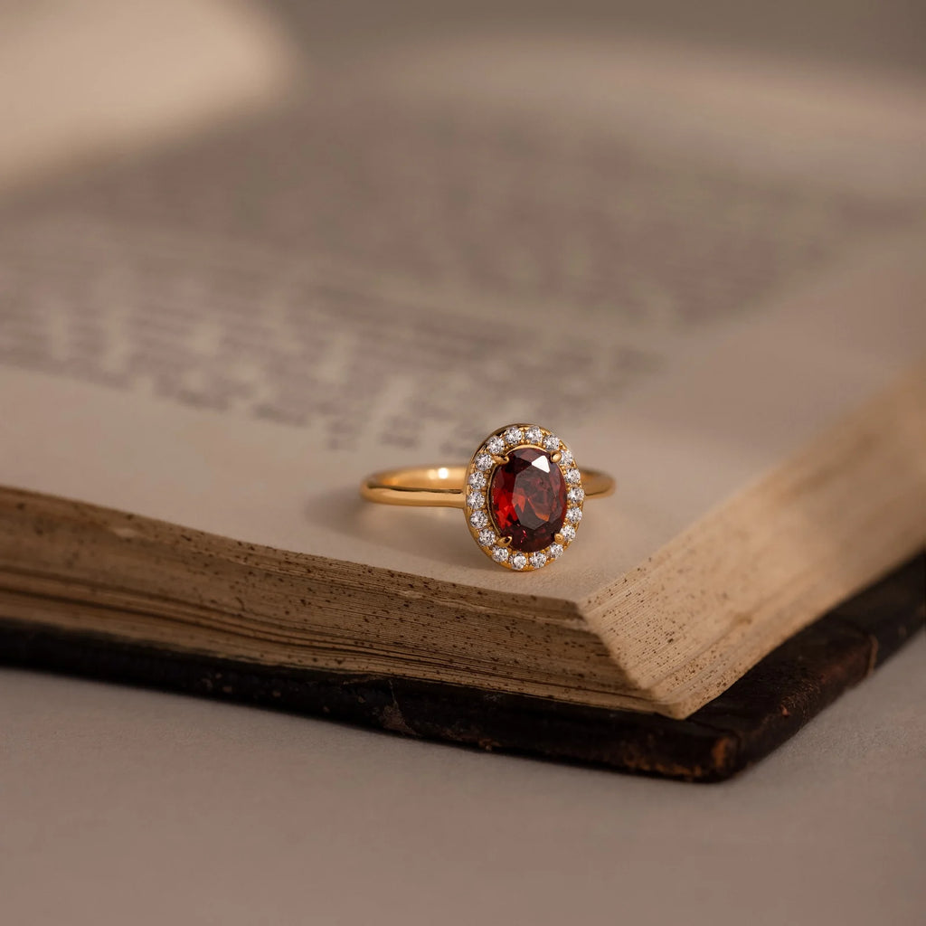 Aurelia Carmesí Ring