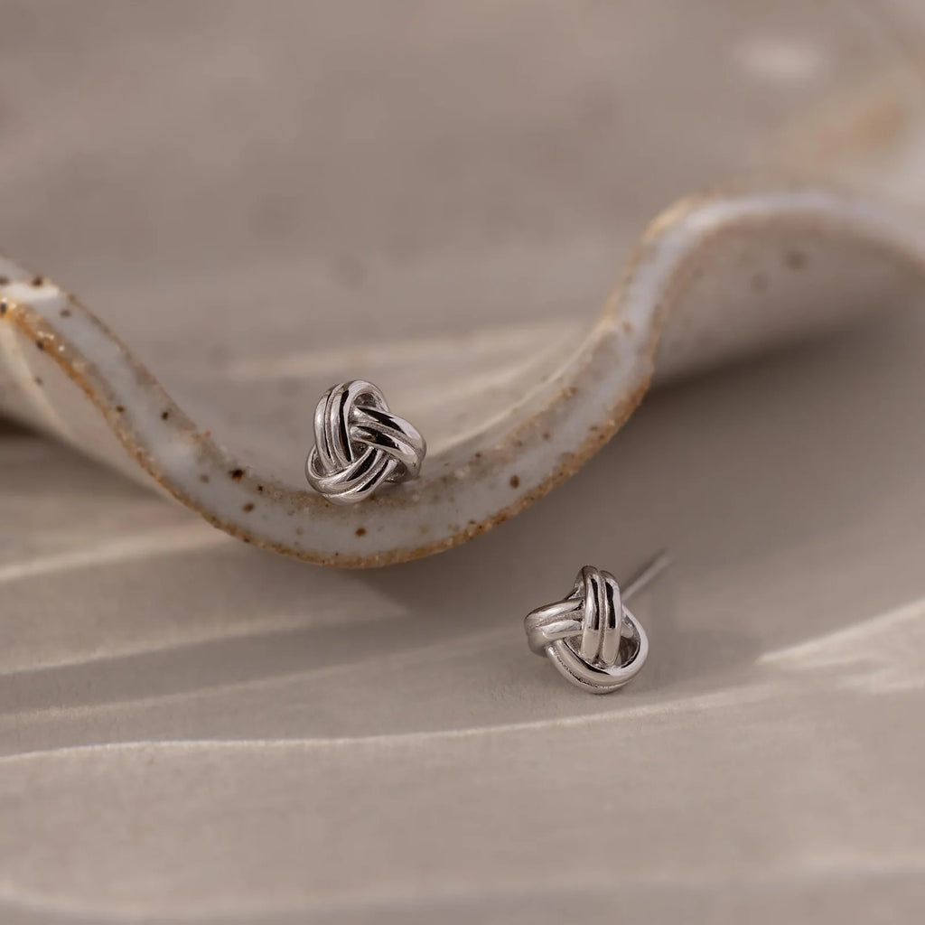 Dolce Nodo Studs