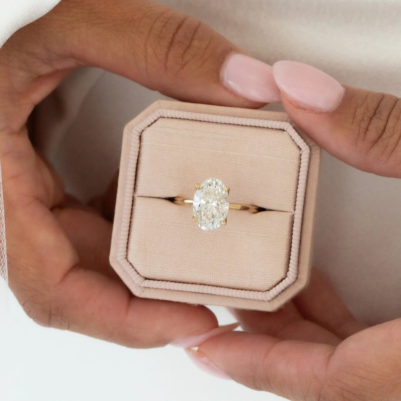 Zafyra Oval Ring
